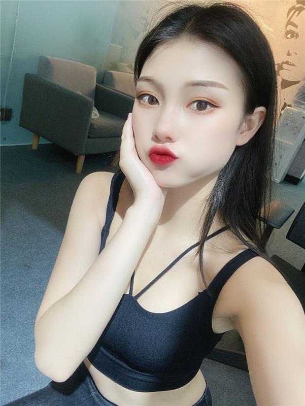  she~吻江南出品的漂亮姑娘